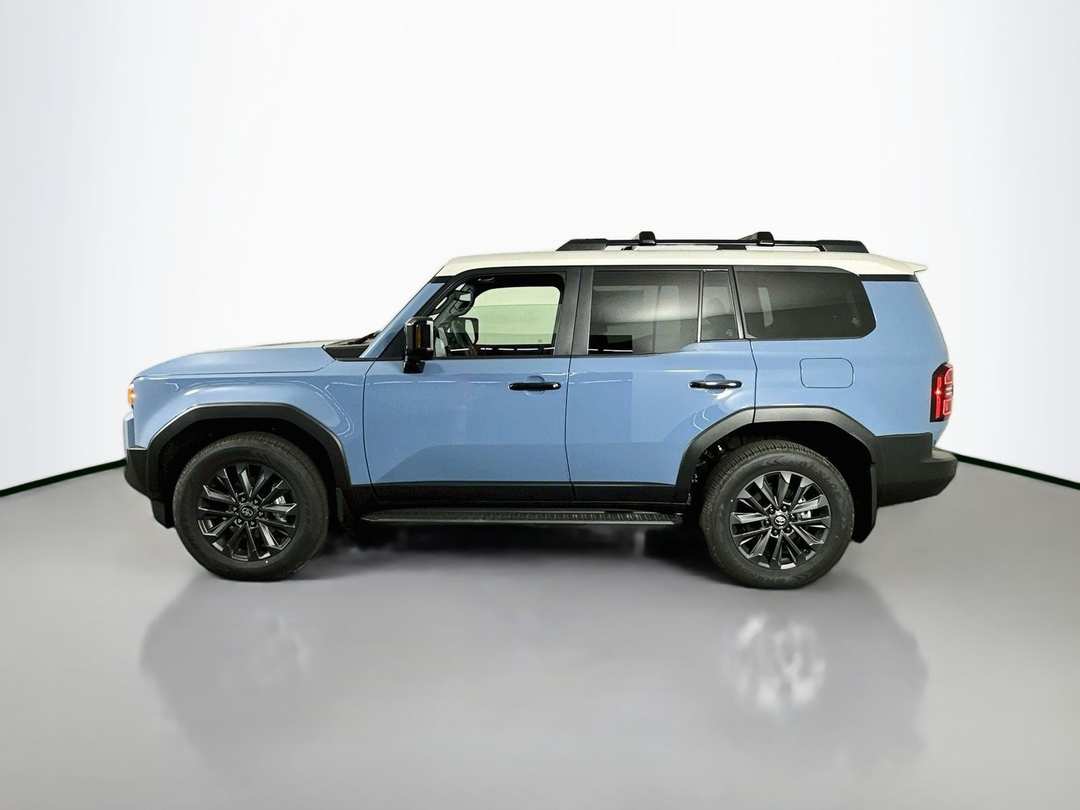 2026 Toyota Land Cruiser Base - Image 4