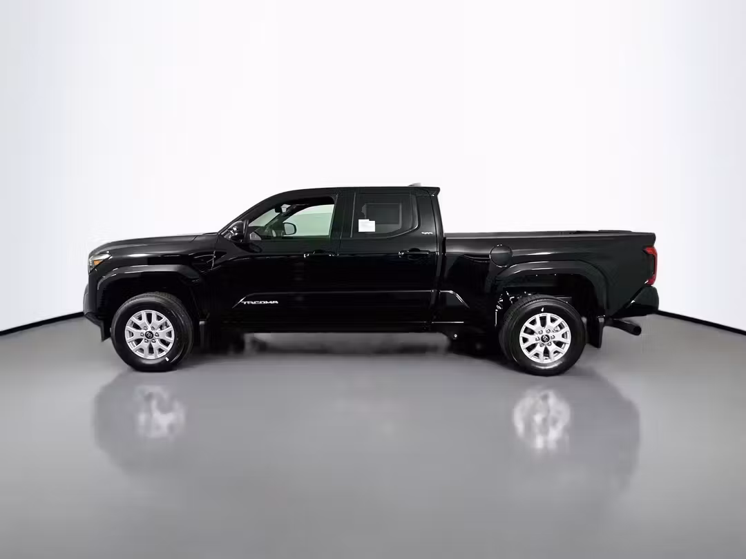 2026 Toyota Tacoma SR5 - Image 4