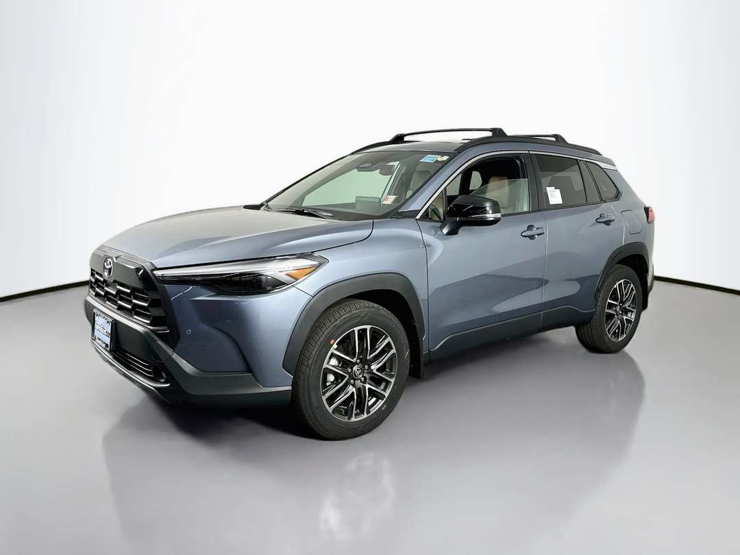 2026 Toyota Corolla Cross XLE - Image 3