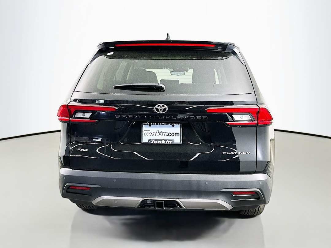 2026 Toyota Grand Highlander Platinum - Image 6
