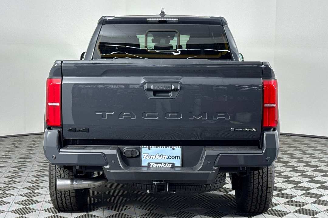 2025 Toyota Tacoma Hybrid TRD Off Road - Image 5