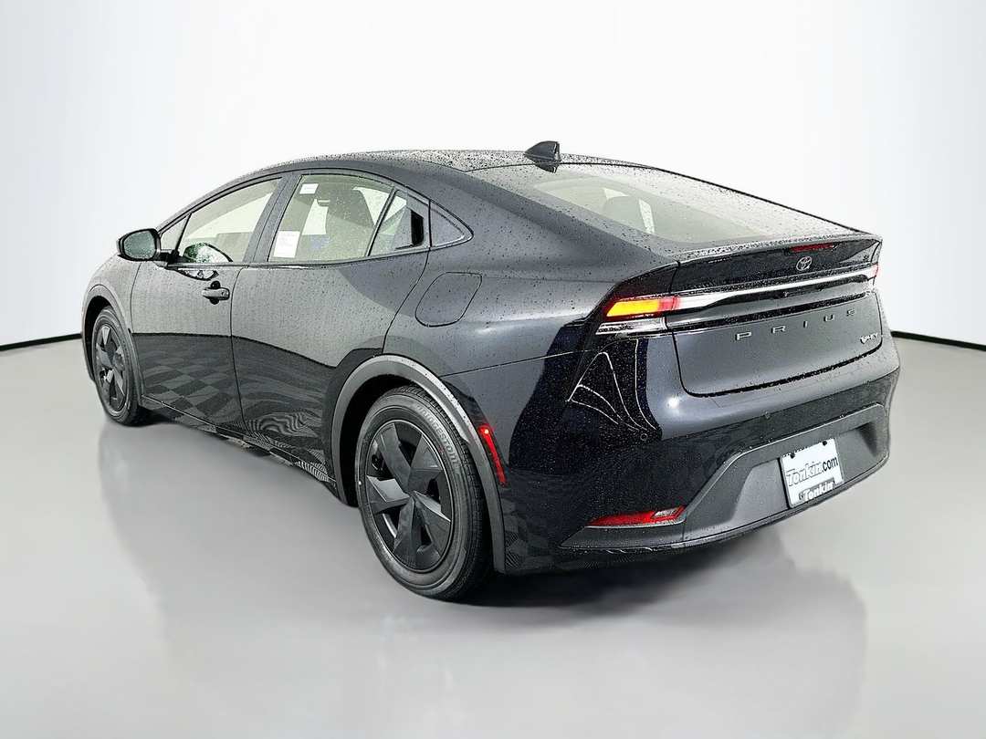2026 Toyota Prius Plug-In Hybrid SE - Image 5