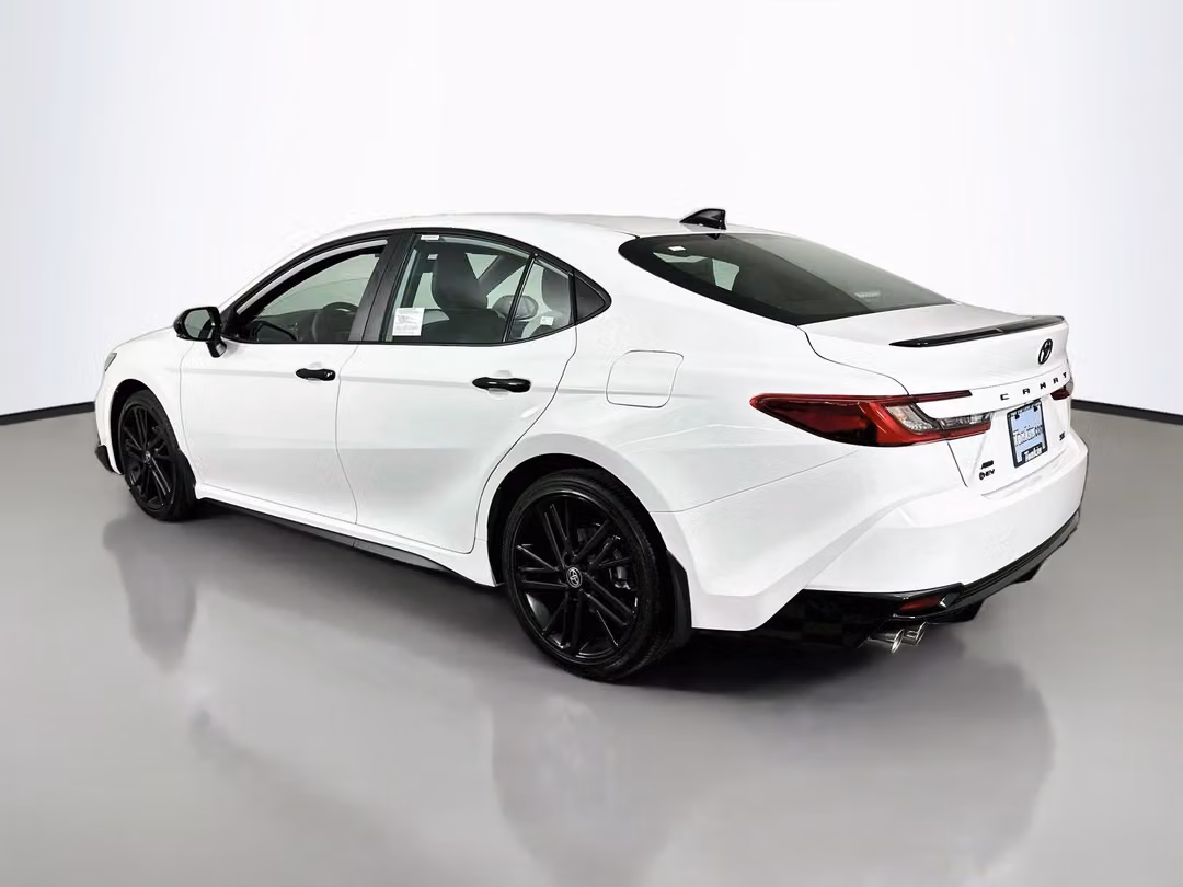 2026 Toyota Camry SE Nightshade - Image 5