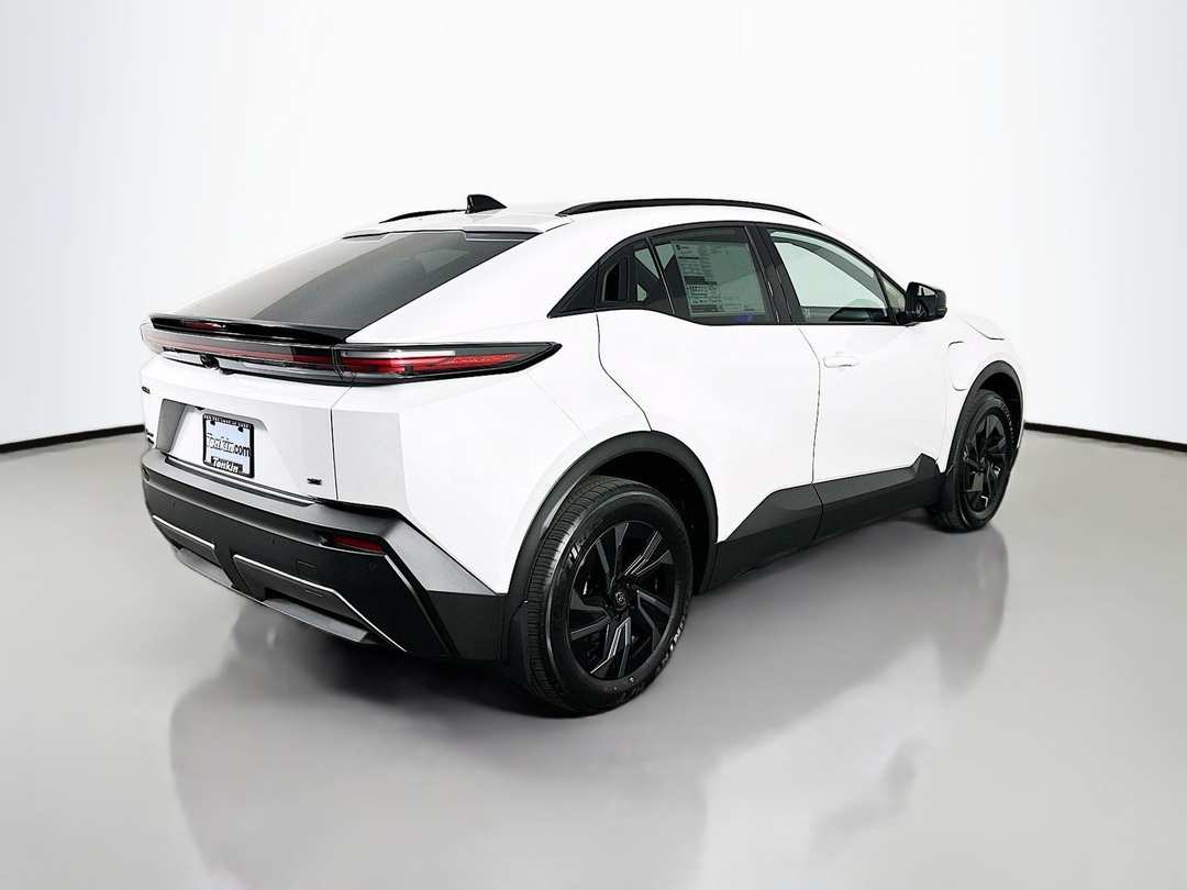 2026 Toyota C-Hr - Image 7