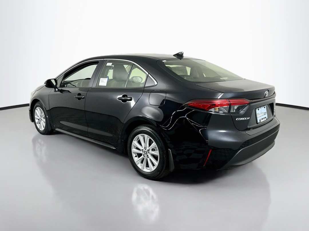 2026 Toyota Corolla Hybrid XLE - Image 5