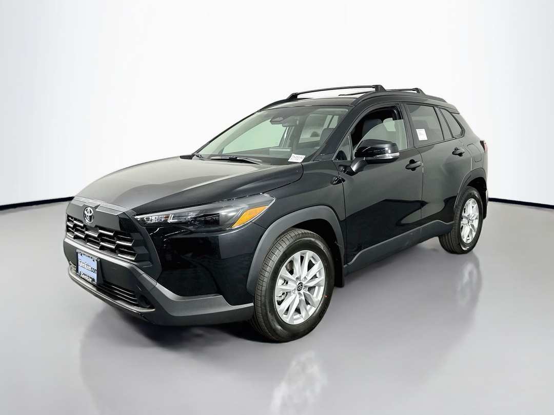 2026 Toyota Corolla Cross LE - Image 3