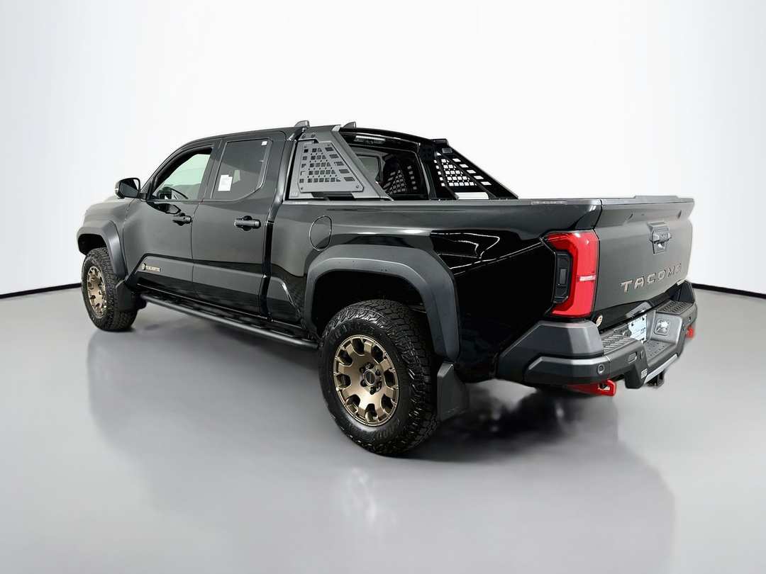 2026 Toyota Tacoma Hybrid Trailhunter - Image 5