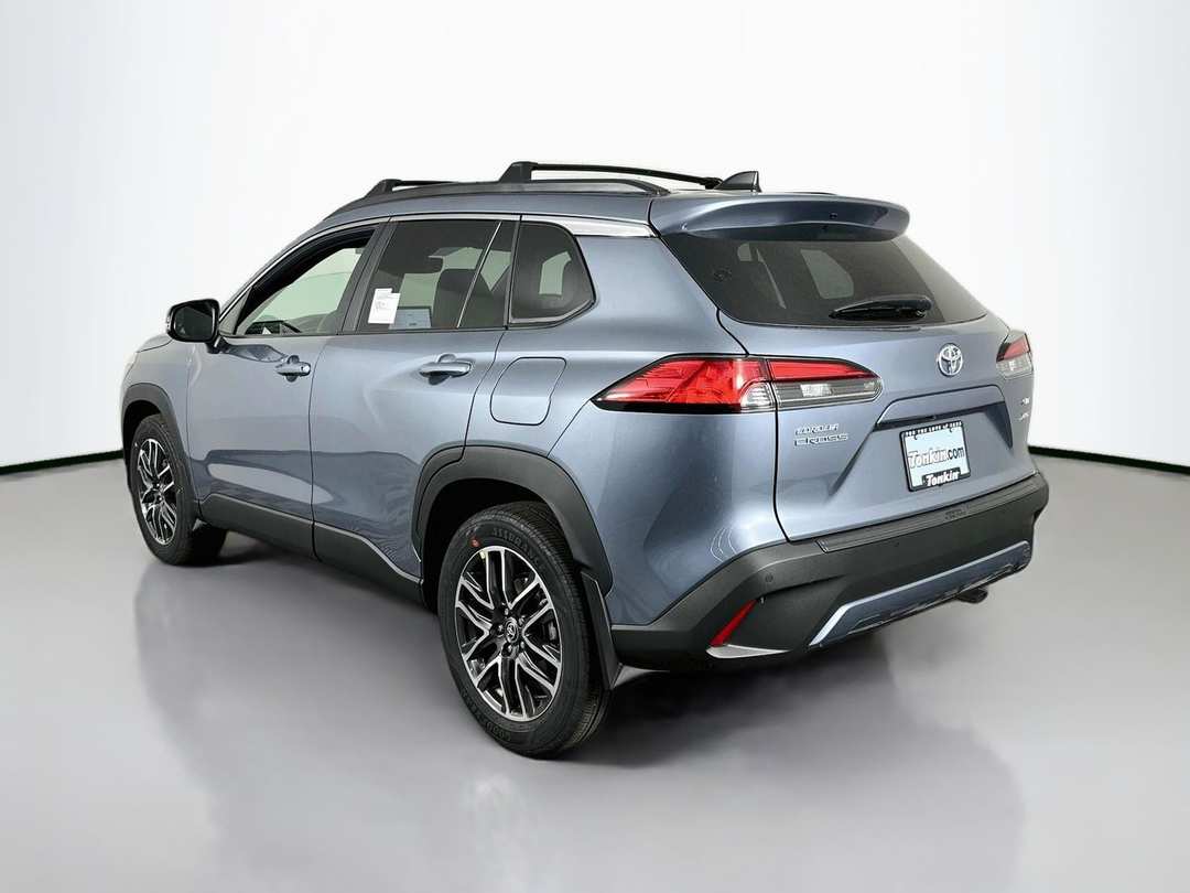 2026 Toyota Corolla Cross XLE - Image 5