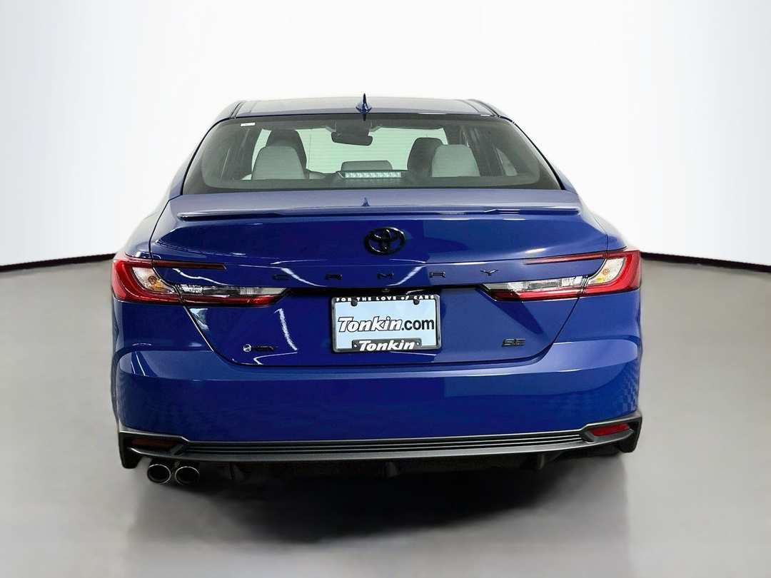 2026 Toyota Camry SE - Image 6