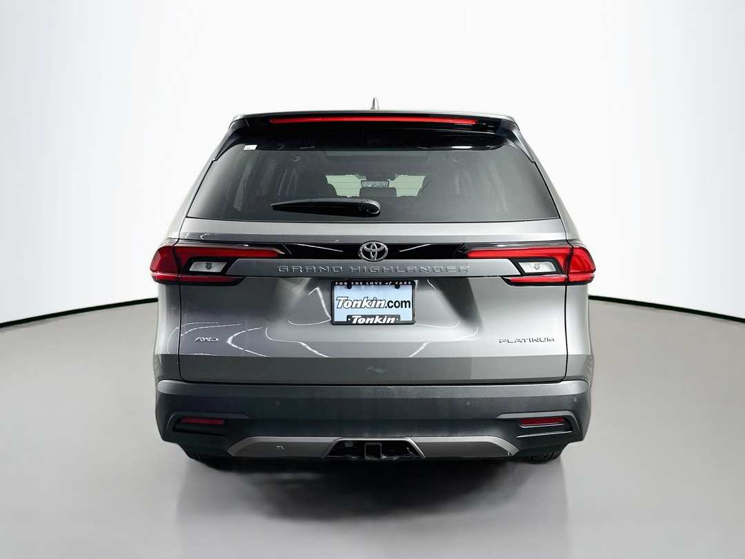 2026 Toyota Grand Highlander Platinum - Image 6