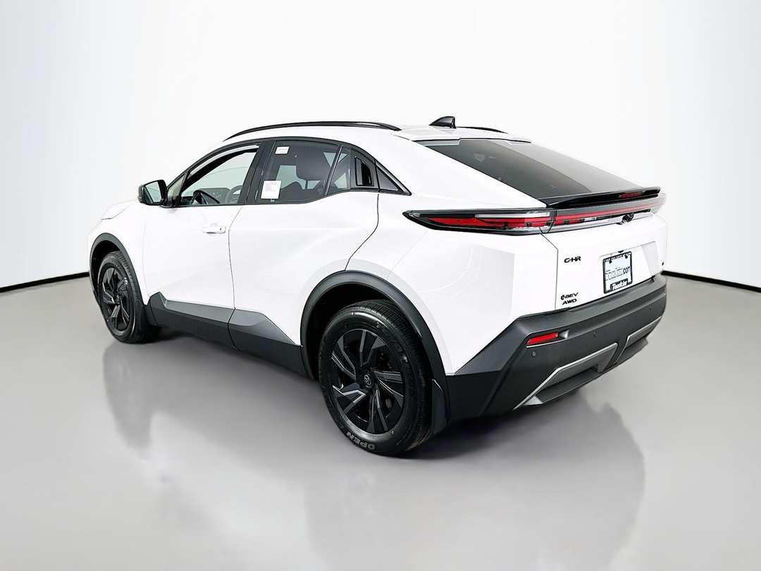 2026 Toyota C-Hr - Image 5