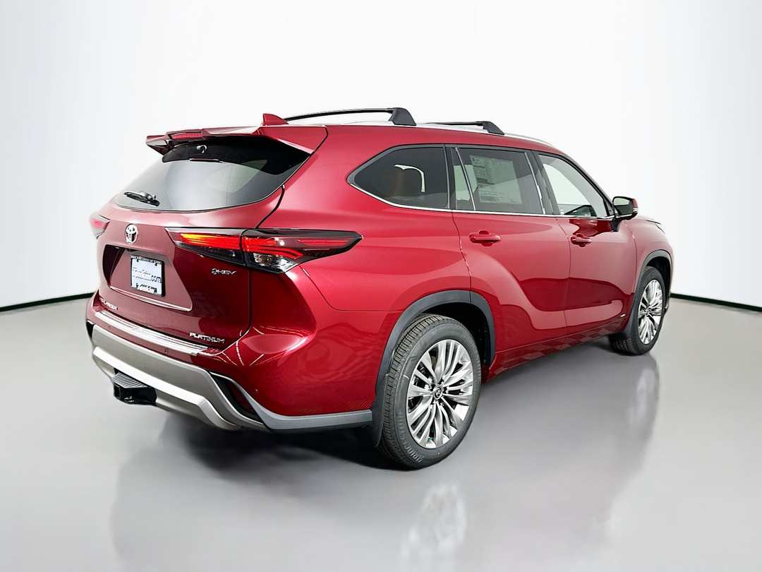 2026 Toyota Highlander Hybrid Platinum - Image 7