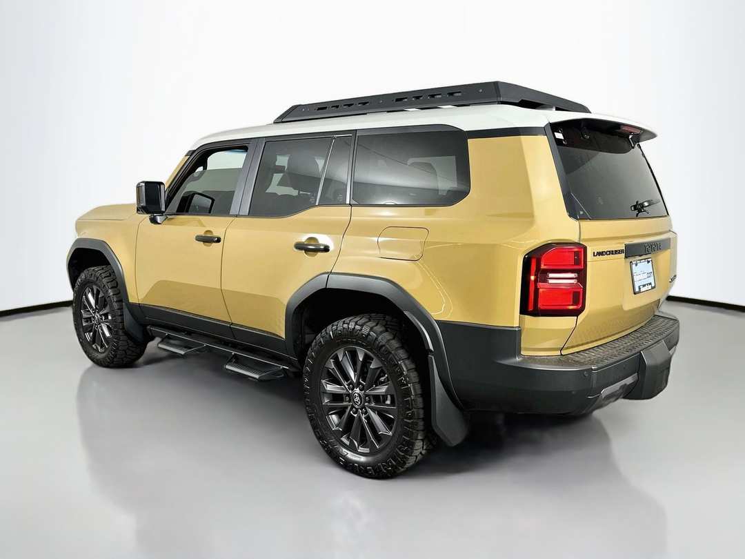 2026 Toyota Land Cruiser Base - Image 5