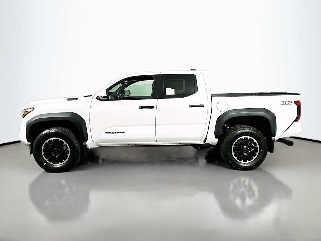 2026 Toyota Tacoma Hybrid TRD Off Road - Image 4