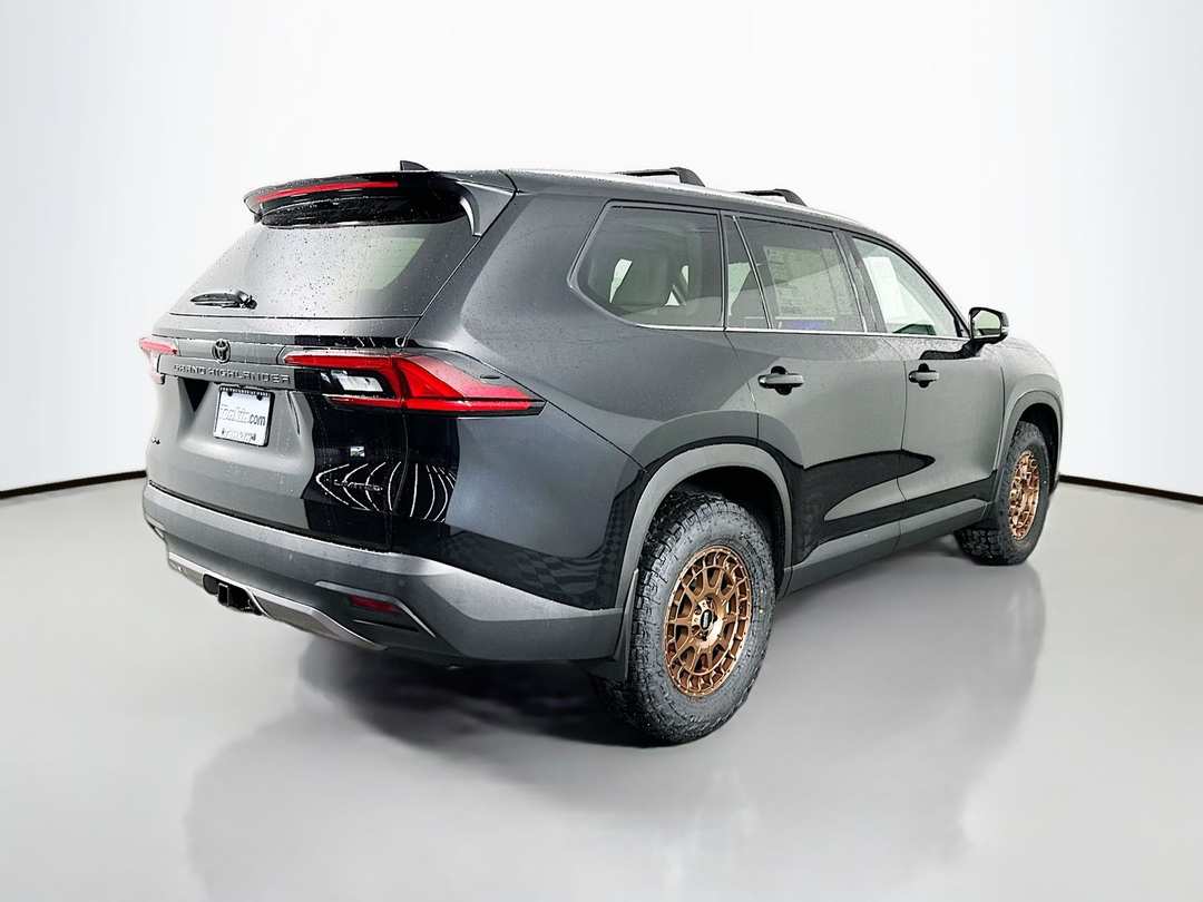 2026 Toyota Grand Highlander Limited - Image 7