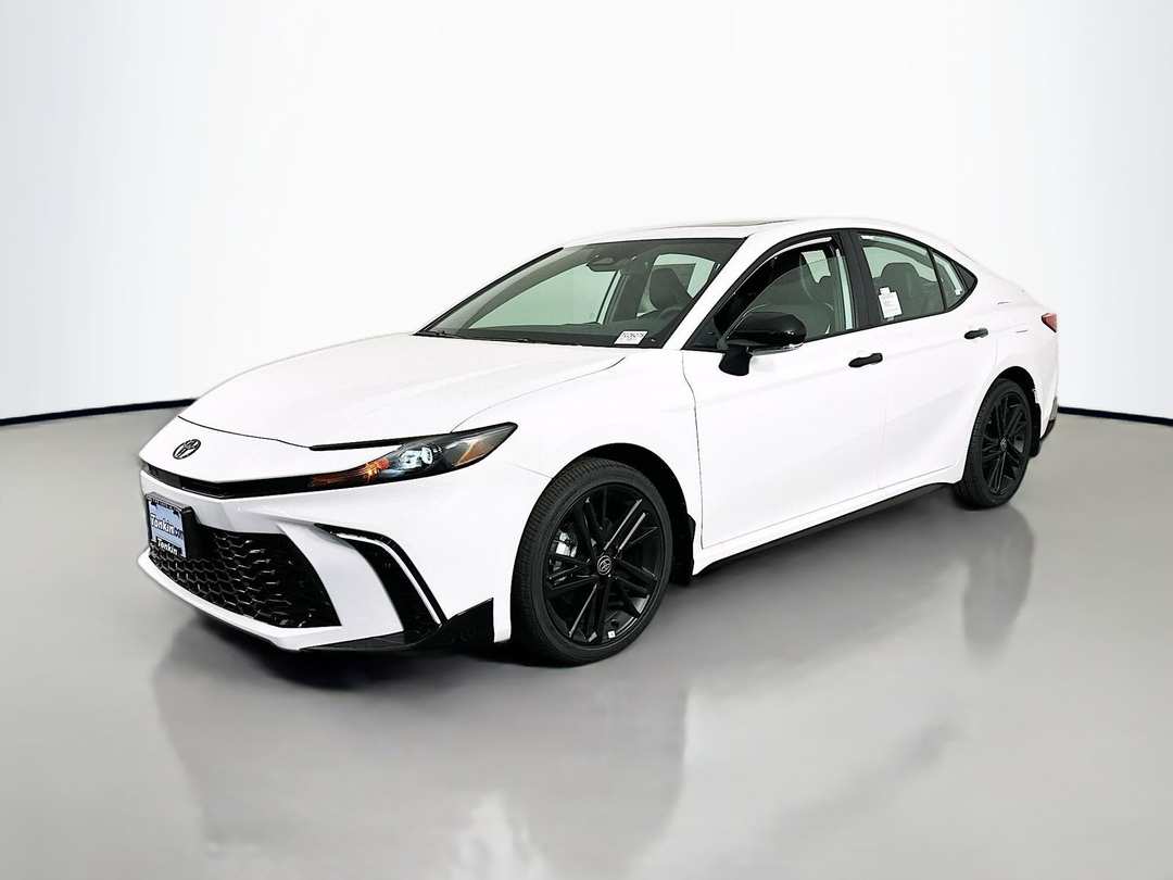 2026 Toyota Camry SE Nightshade - Image 3