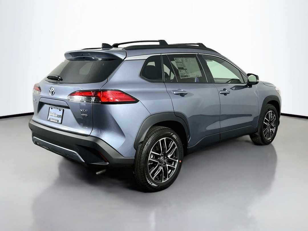 2026 Toyota Corolla Cross XLE - Image 7