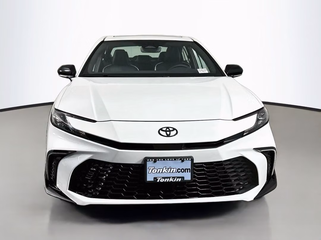 2026 Toyota Camry SE Nightshade - Image 2