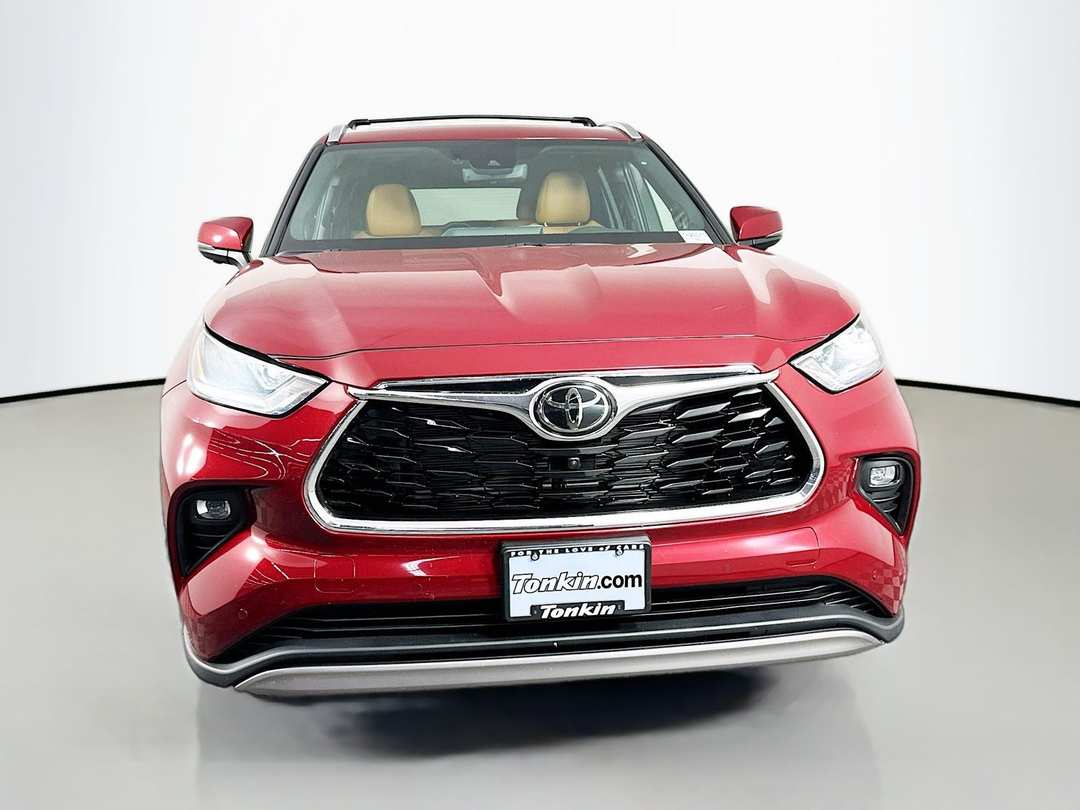 2026 Toyota Highlander Hybrid Platinum - Image 2
