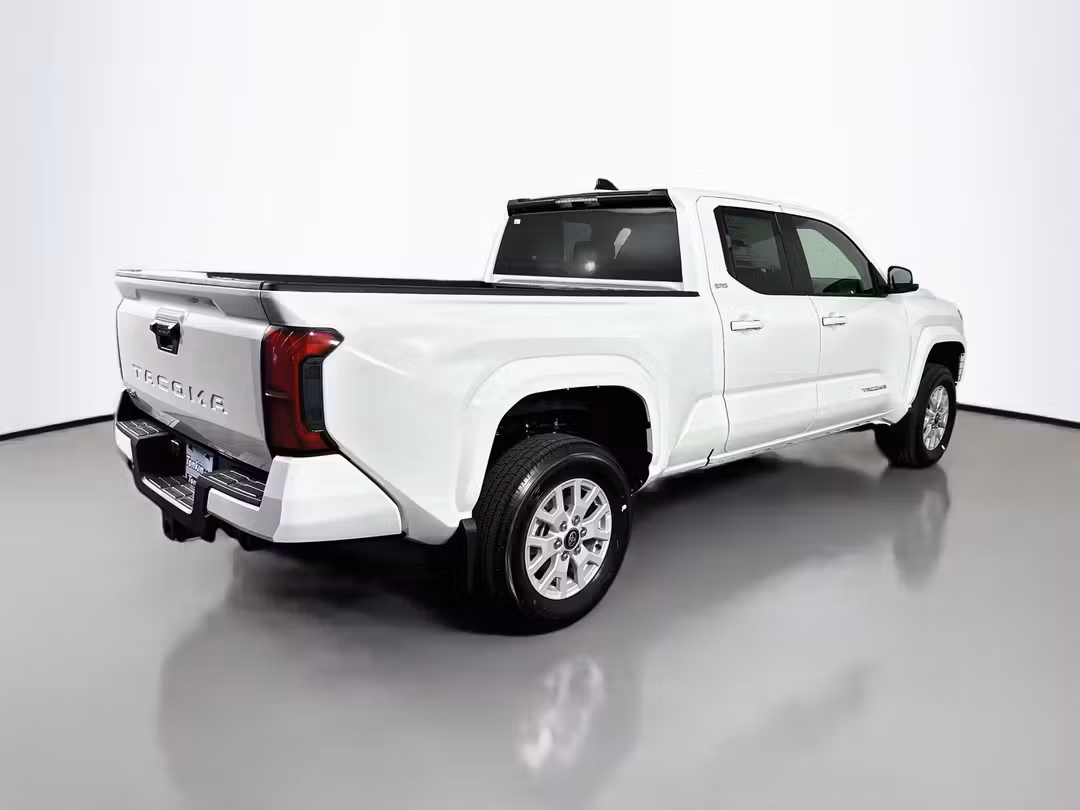 2026 Toyota Tacoma SR5 - Image 7