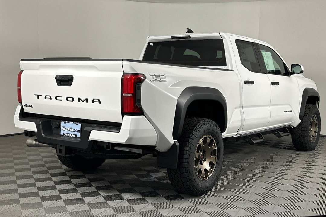 2025 Toyota Tacoma TRD OffRoad - Image 4