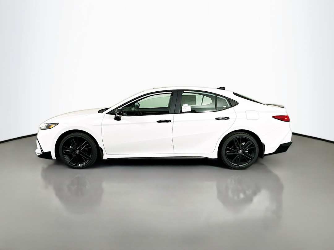 2026 Toyota Camry SE Nightshade - Image 4