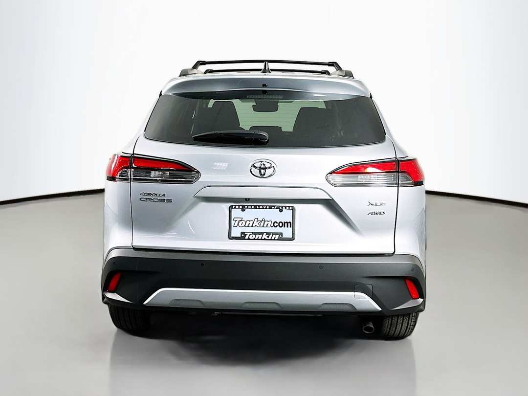2026 Toyota Corolla Cross XLE - Image 6