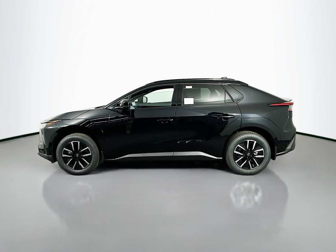 2026 Toyota Bz XLE Plus - Image 4