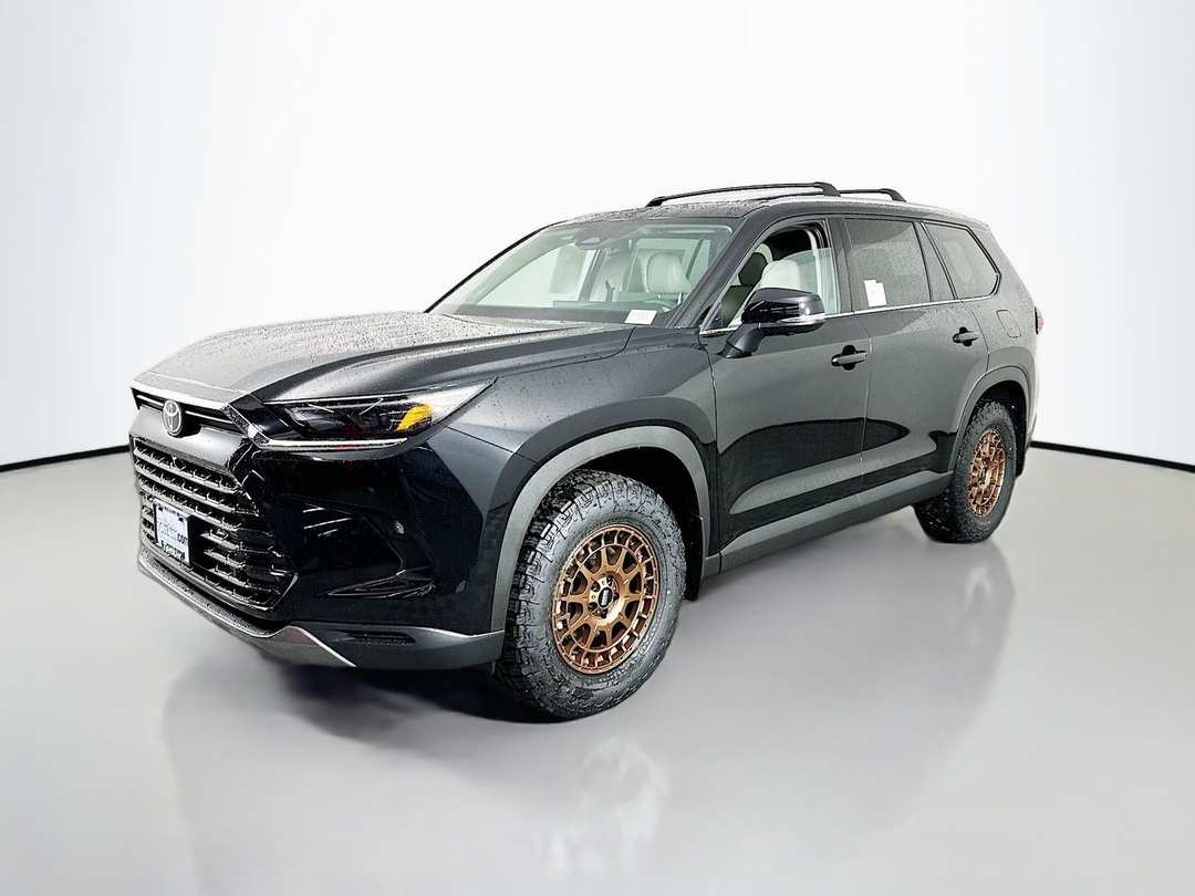 2026 Toyota Grand Highlander Limited - Image 3