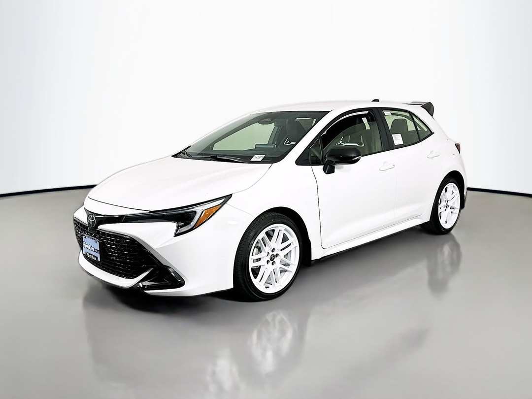 2026 Toyota Corolla SE - Image 3