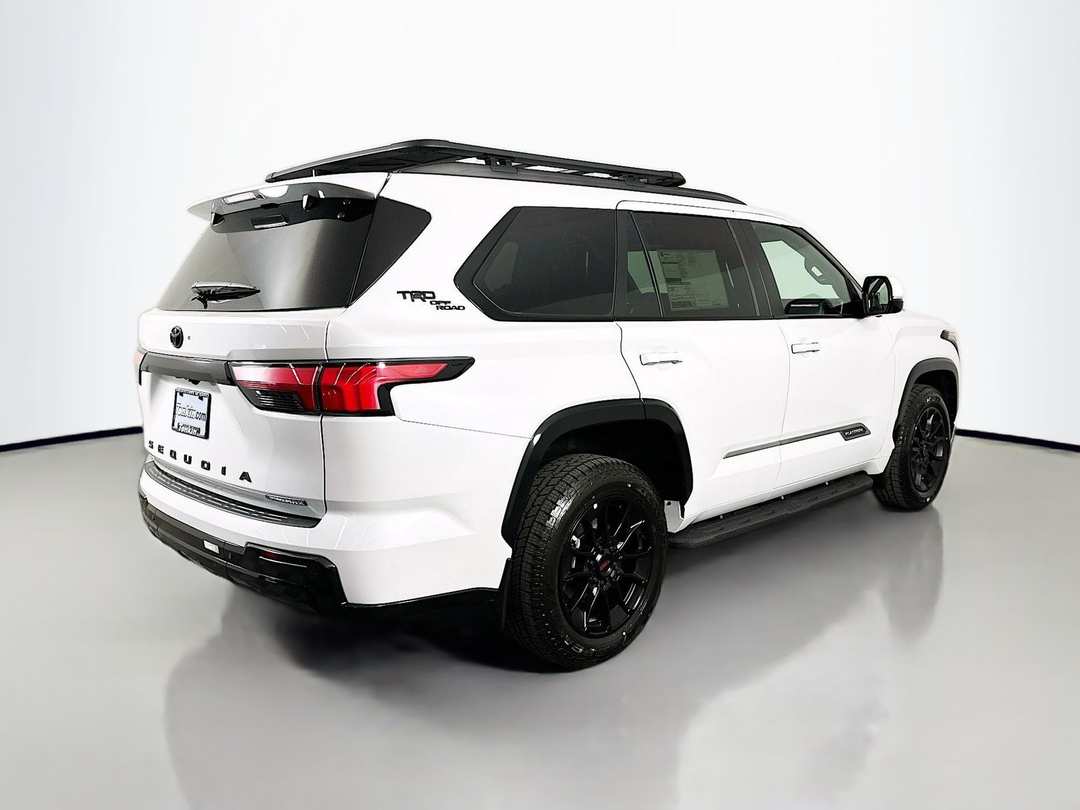 2026 Toyota Sequoia Platinum - Image 7