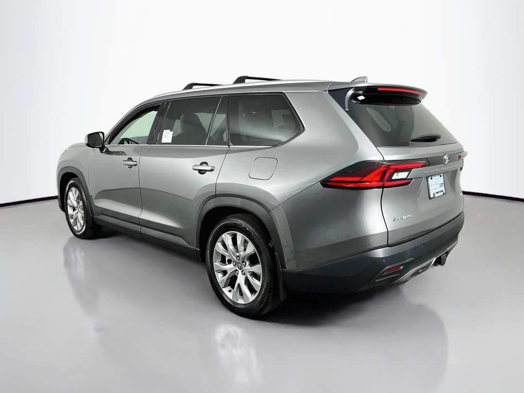 2026 Toyota Grand Highlander Hybrid Limited - Image 5