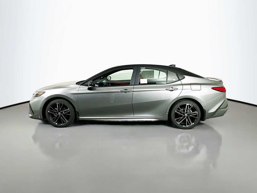 2026 Toyota Camry XSE - Image 4