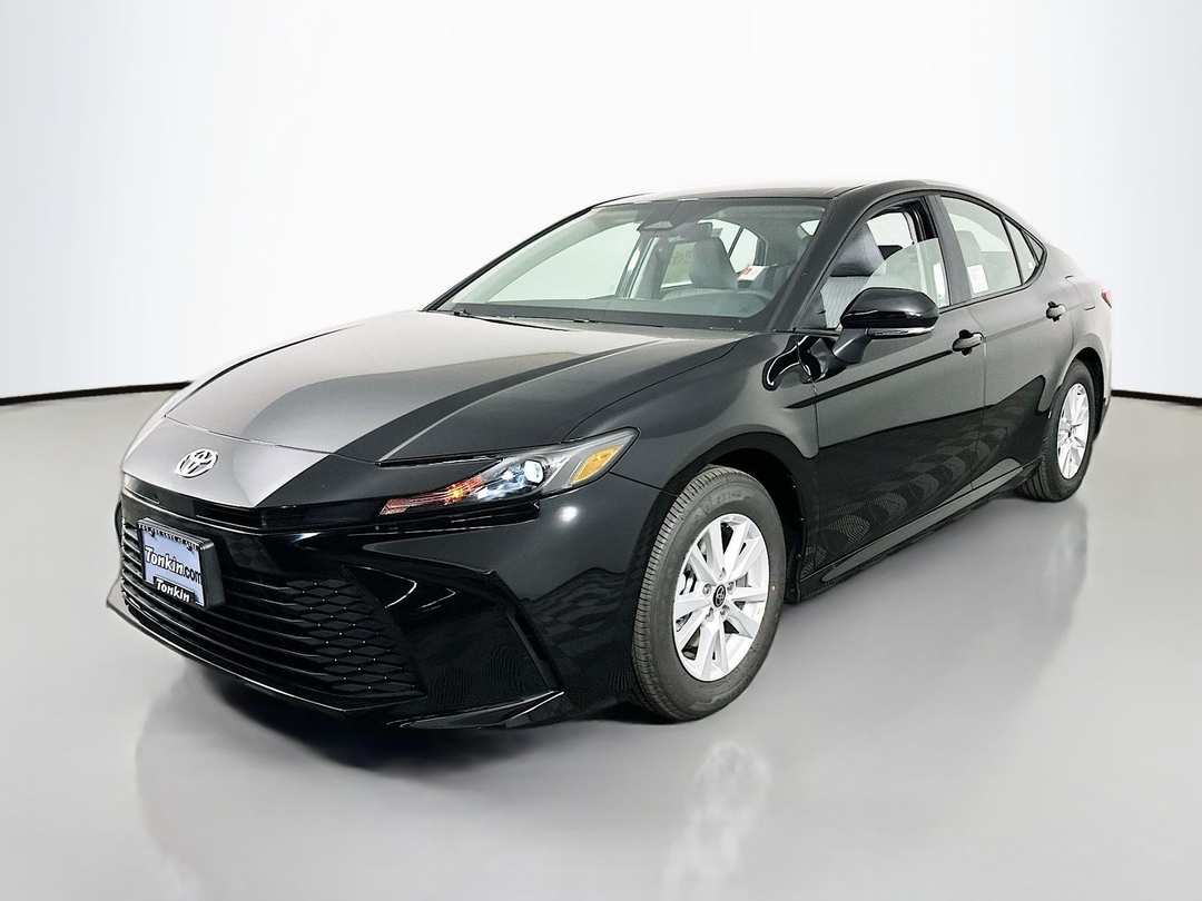 2026 Toyota Camry LE - Image 3