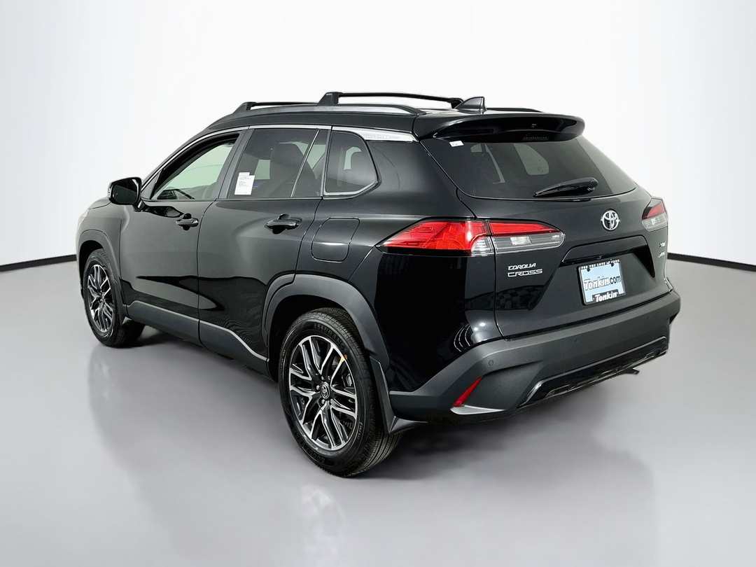 2026 Toyota Corolla Cross XLE - Image 5