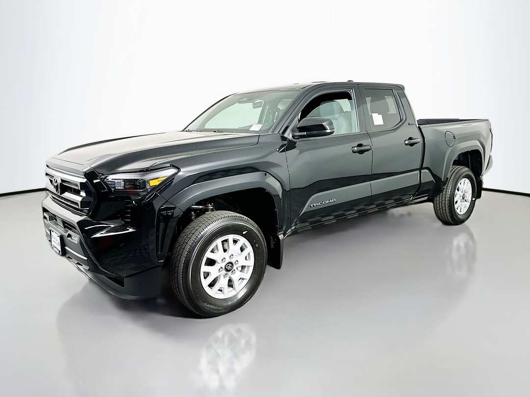 2026 Toyota Tacoma SR5 - Image 3