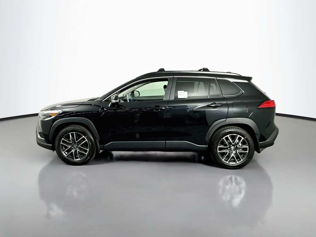 2026 Toyota Corolla Cross XLE - Image 4