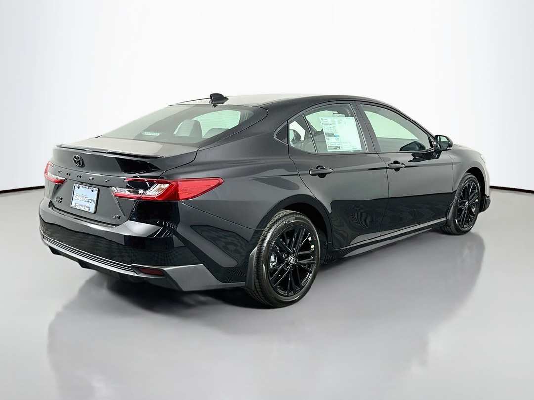 2026 Toyota Camry XSE - Image 7