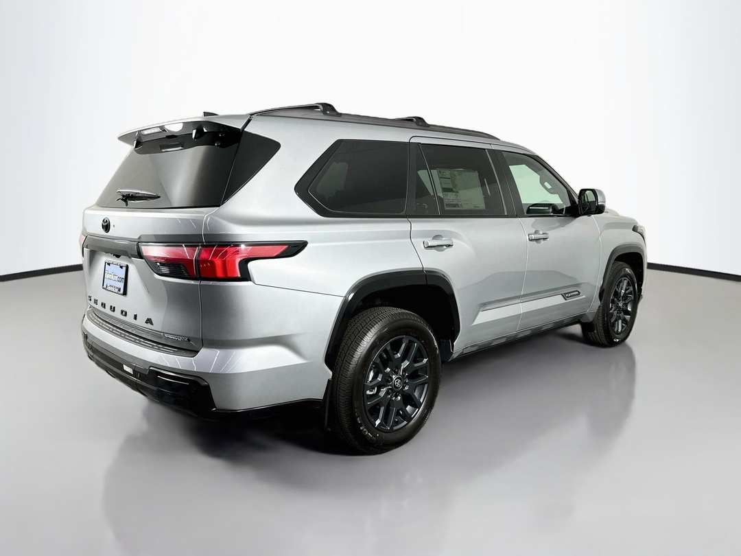 2026 Toyota Sequoia Platinum - Image 7