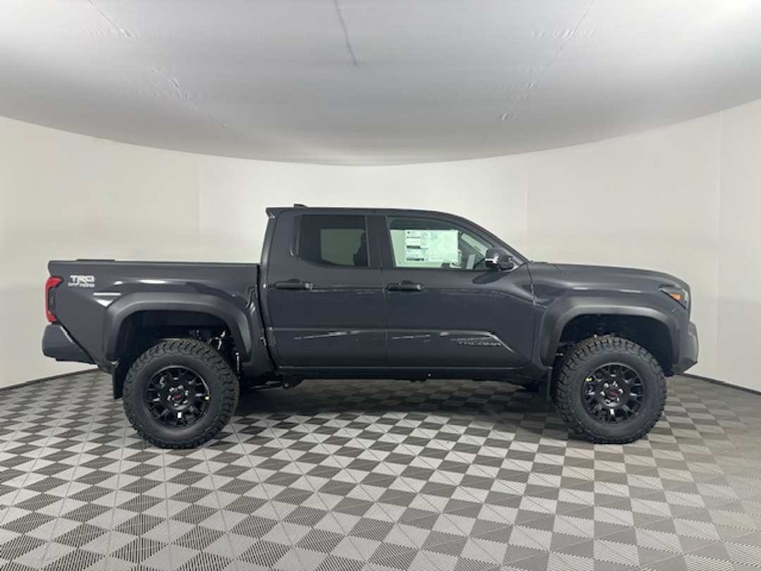 Toyota Tacoma - Image 3