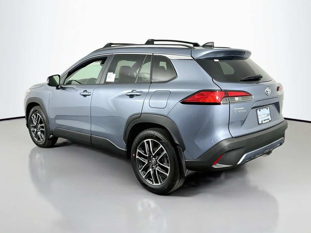 2026 Toyota Corolla Cross XLE - Image 5