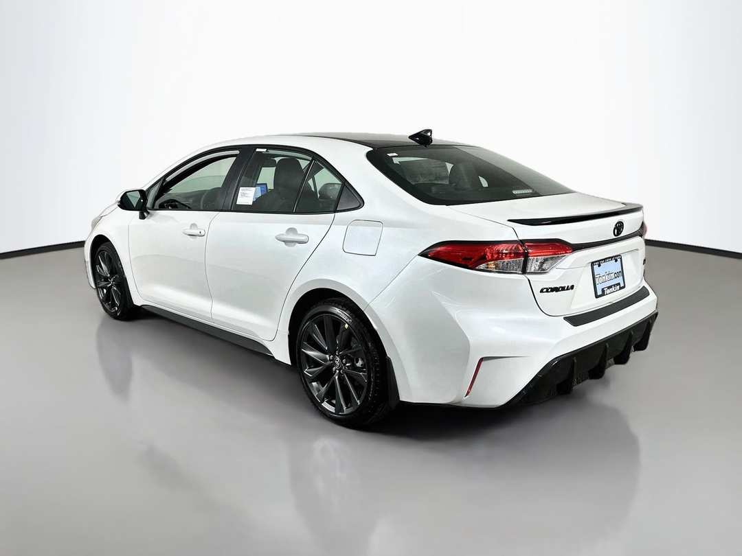 2026 Toyota Corolla SE - Image 5