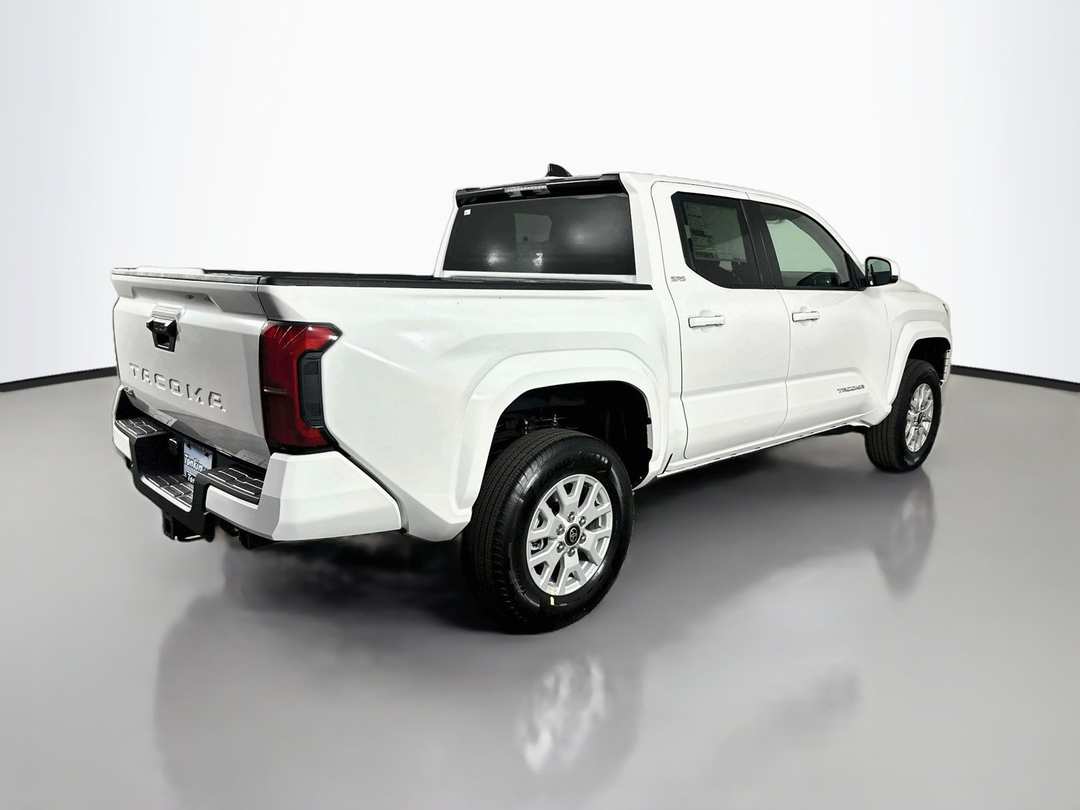 2026 Toyota Tacoma SR5 - Image 7