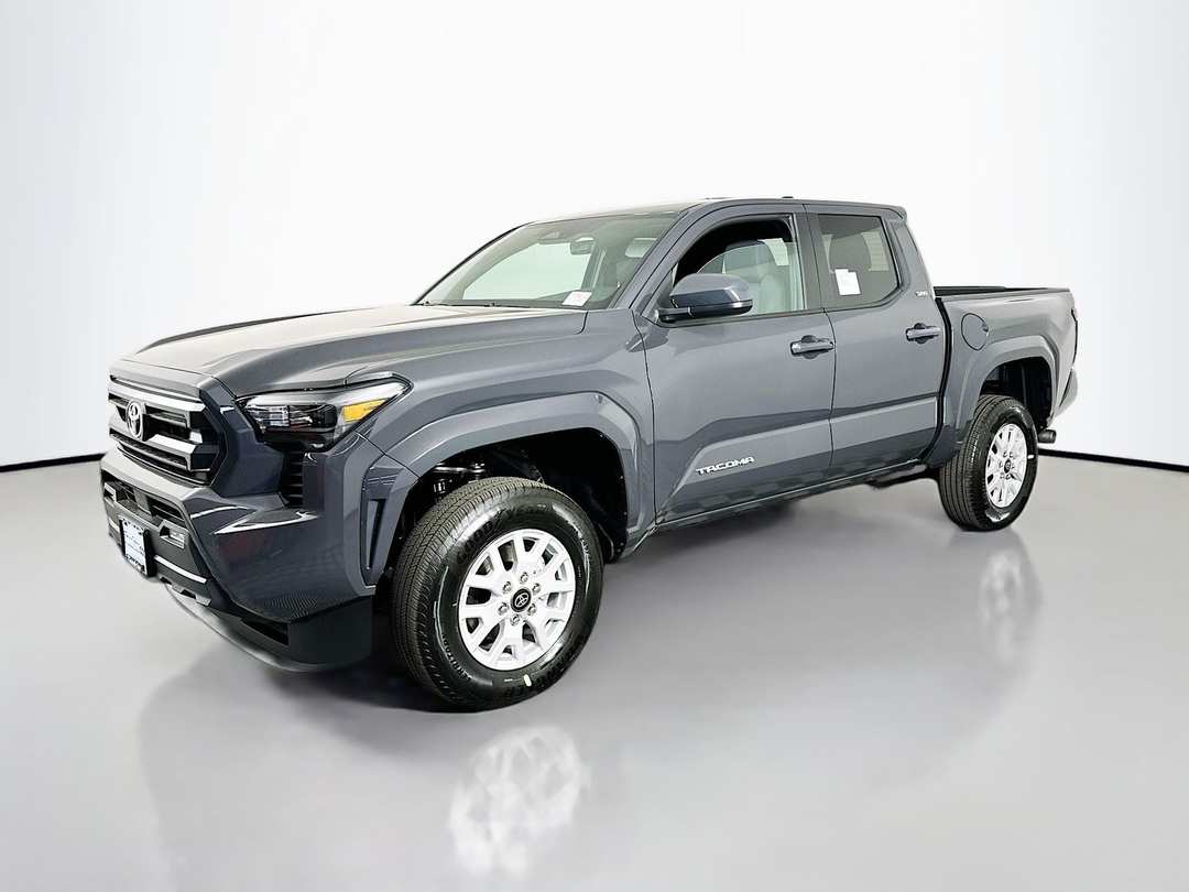 2026 Toyota Tacoma SR5 - Image 3