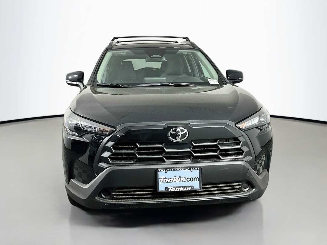2026 Toyota Corolla Cross LE - Image 2