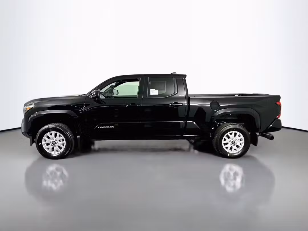 2026 Toyota Tacoma SR5 - Image 4