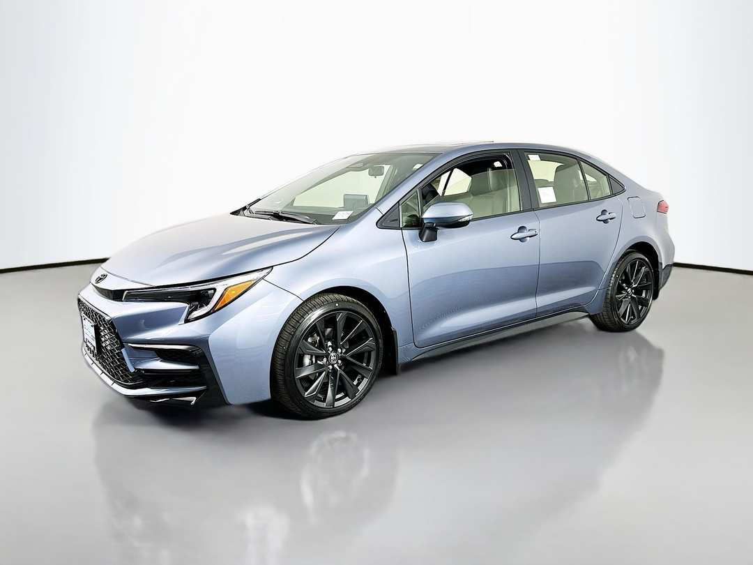 2026 Toyota Corolla XSE - Image 3