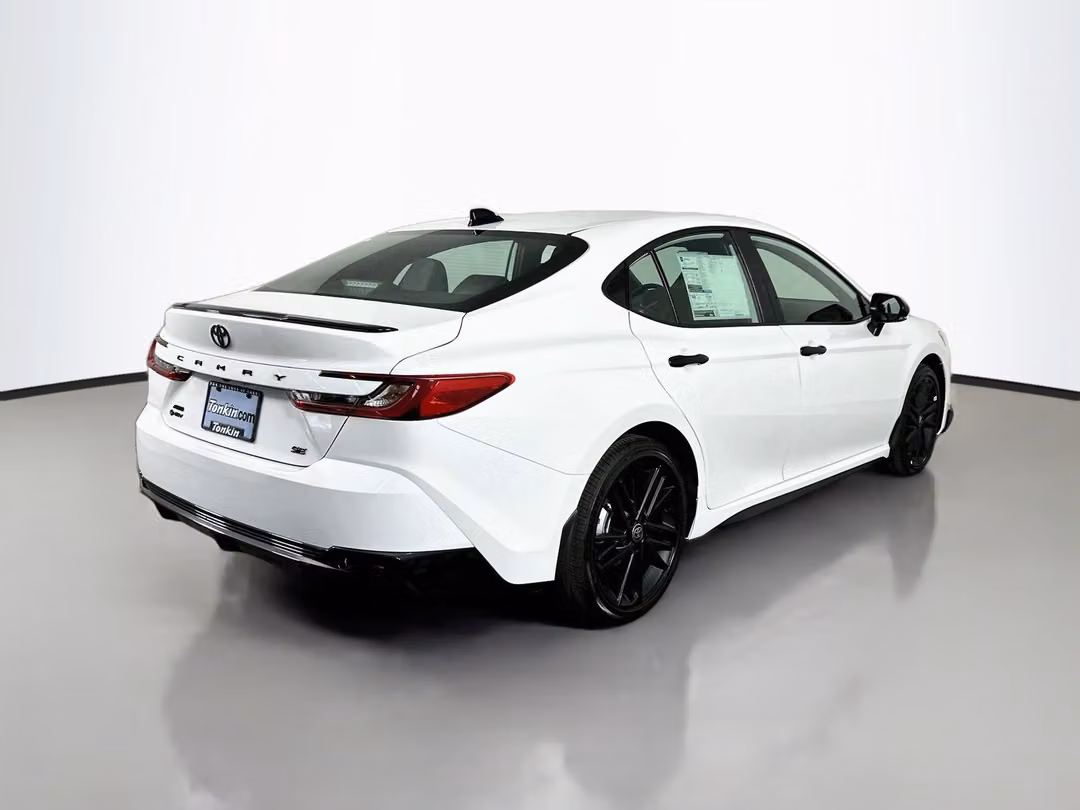 2026 Toyota Camry SE Nightshade - Image 7