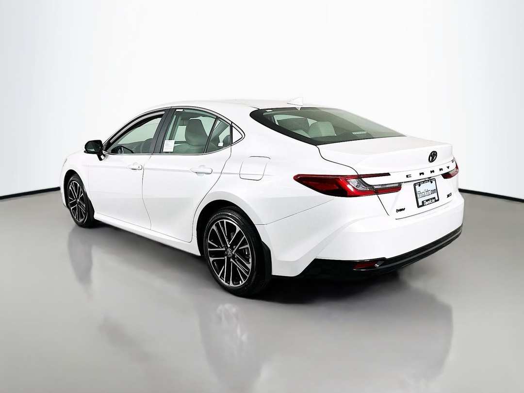2026 Toyota Camry XLE - Image 5