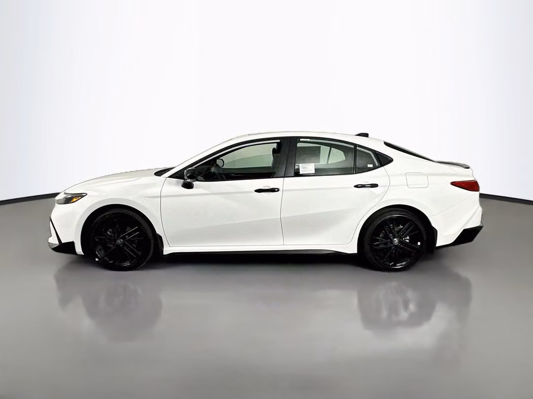 2026 Toyota Camry SE Nightshade - Image 4